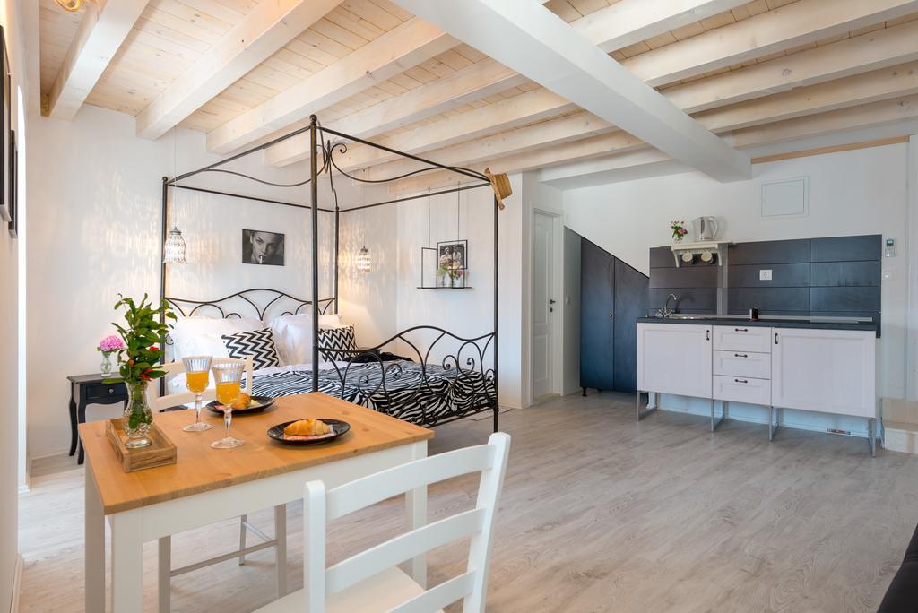 Apartments La Boheme Дубровник Номер фото